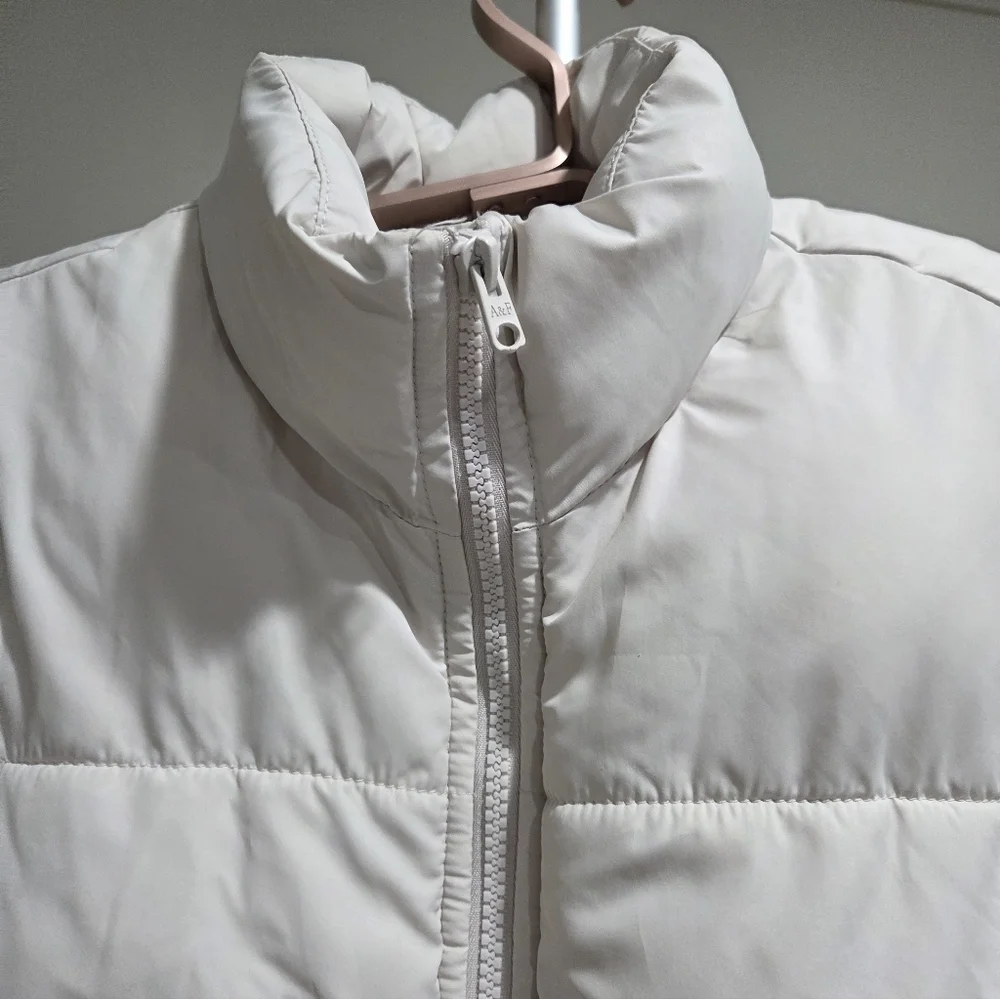 Abercrombie Kids Kids Puffer Vest Sz.11/12 Ivory Color